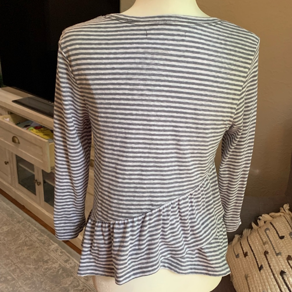Abercrombie & Fitch stripped shirt. Size: M - Picture 3 of 14
